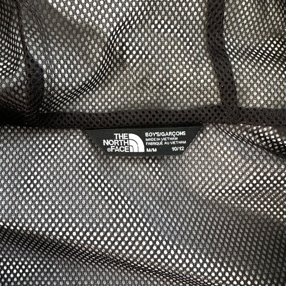 The Northface boys medium rain jacket - Picture 2 of 3
